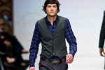 Photo from LG Toronto Fashion Week, Fall/Winter 2009-2010: Bustle Fashion Show