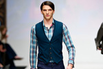 Photo from LG Toronto Fashion Week, Fall/Winter 2009-2010: Bustle Fashion Show