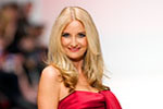 Photo from LG Toronto Fashion Week, Fall/Winter 2009-2010: Heart
    Truth Fashion Show
